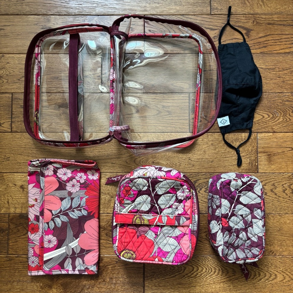Vera Bradley “Bohemian Blooms” 4pc Travel Cosmetic Set & bonus face mask
